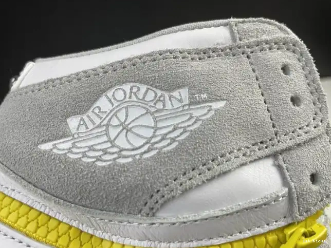 1st Kicks High CW6576-100 Jordan 1 Light Smoke Switch Air 0612